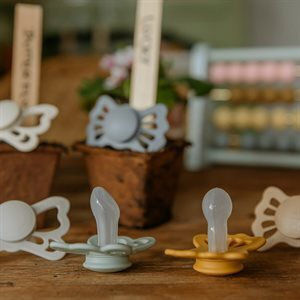 Frigg Pacifiers Silicone Portobello/Cream for 0-6 months 2pcs