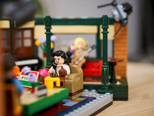 LEGO Ideas Friends Central Perk για 16+ Ετών 1070τμχ