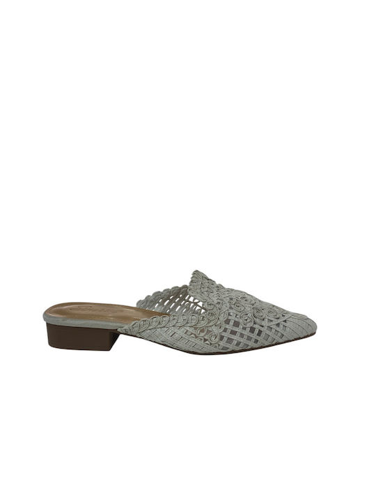 Famous Shoes