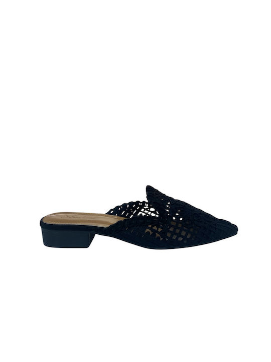 Famous Shoes