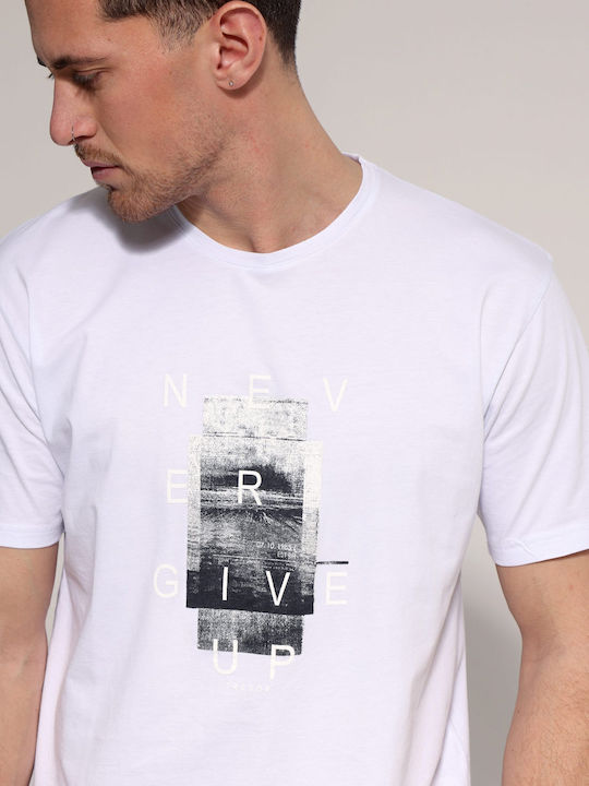 T-shirt White