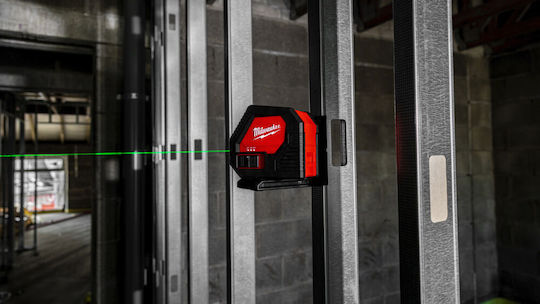 Milwaukee Γραμμικό Αλφάδι Laser Πράσινης Δέσμης με Εύρος Εργασίας 30m