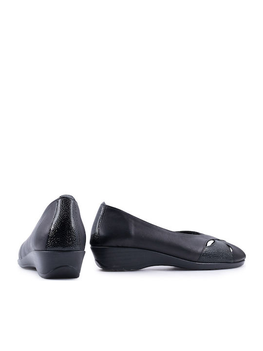 Women's Slip-Ons Black