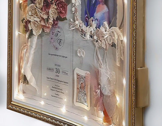Μεγάλη Χρυσή Στεφανοθήκη Πολυτελείας Φωτισμό 40χ50 Χ4εκ Επιτοιχια