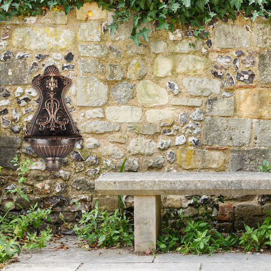 Antiker Gartenbrunnen aus Aluminium mit goldenem Wasserhahn Relaxdays Ca. Maße 66 x 37 x 19,5 cm Bronze