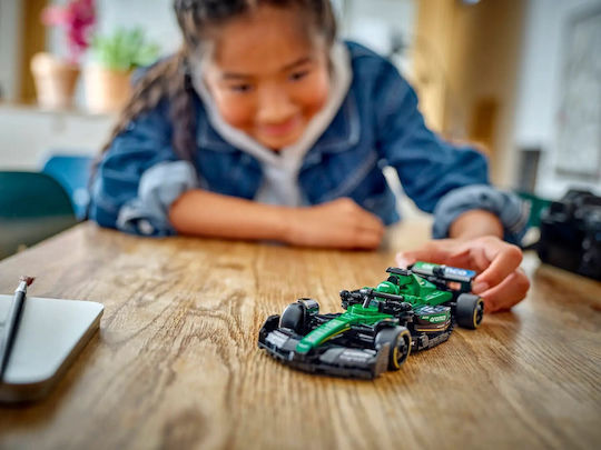 LEGO Speed Champions Mașină de Curse F1 Aston Martin Armaco AMR24 pentru 10+ Ani 269 Bucăți