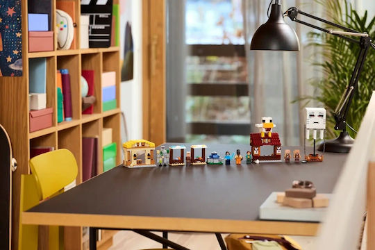 LEGO Minecraft The Ghast Balloon Village Attack για 10+ Ετών 555τμχ