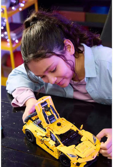 LEGO Technic Chevrolet Corvette Stingray for Ages 9+ 732 Pieces