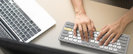 iClever BK50 Kabellos Bluetooth Nur Tastatur Englisch US
