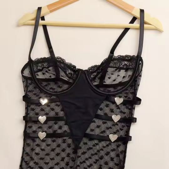 Melia Schwarzes Babydoll-Kleid mit Spitzen-Herz-Muster und Bügeln