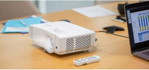 Philips ProPix 650 PRX650/INT 3D Projektor DLP HD Normale Lampe mit Eingebauten Lautsprechern Weiß