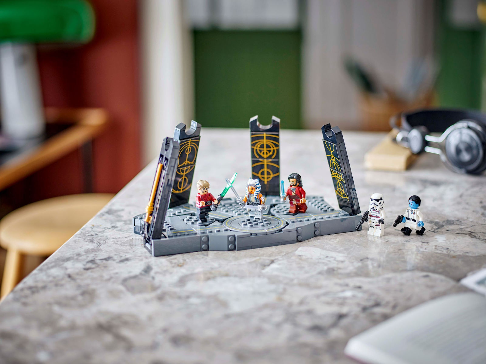 LEGO Star Wars Duelul lui Ahsoka Tano pe Peridea pentru 8+ Ani 382
