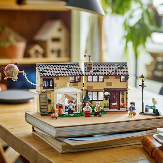 LEGO Harry Potter Privet Drive Aunt Marge's Visit for Ages 8+ 639 Pieces