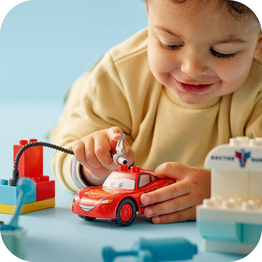 LEGO Duplo Vizita lui McQueen la Garajul lui Doc pentru 2+ Ani 35 Bucăți