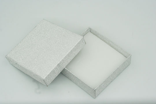 Cutie din hârtie culoare metalică argintie dimensiune 9x9x3cm set de 6 bucăți