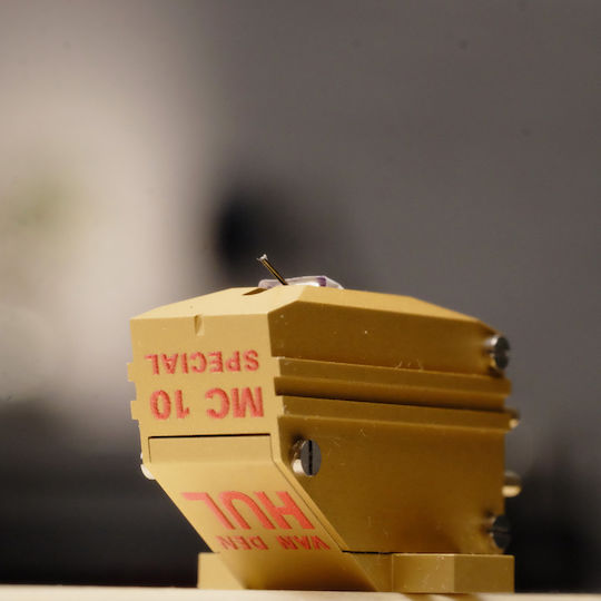 Van den Hul Moving Coil Turntable Cartridge MC-10 Special Gold