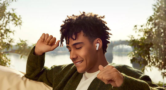 Oppo Enco Buds3 Pro Bluetooth Handsfree Earphones with Sweat Resistance and Charging Case White