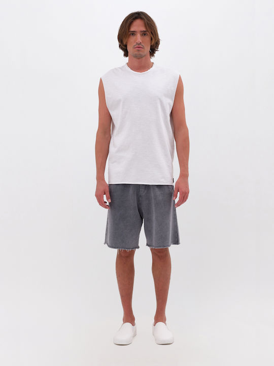 T-shirt White