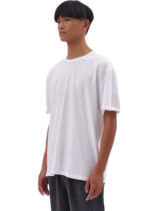 T-shirt White