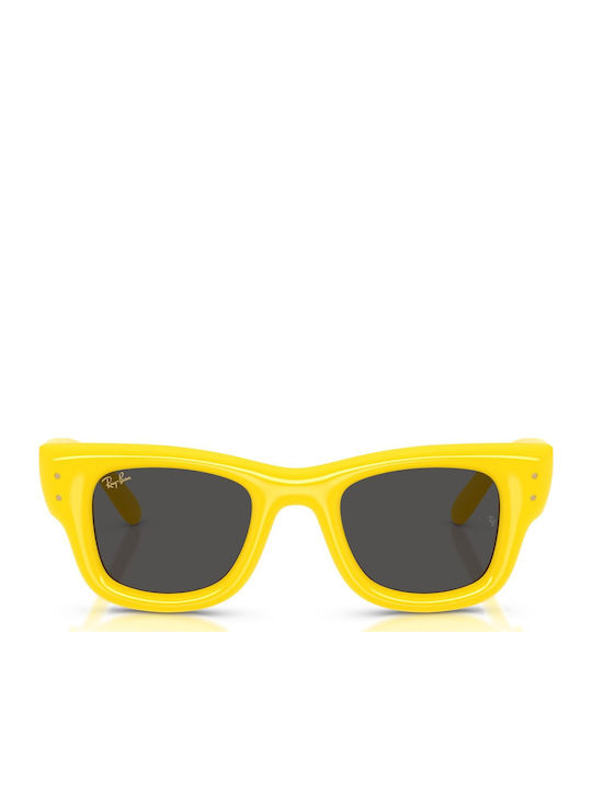 Ray Ban Wayfarer Unisex Sunglasses with Yellow Horn-Rimmed Frame and Black Lens Rb4940 6830/87
