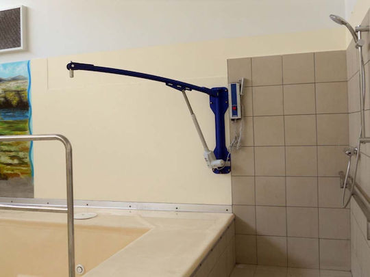 Fixed Pool Lift F130