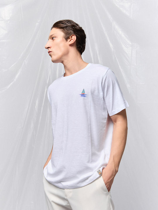 T-shirt White