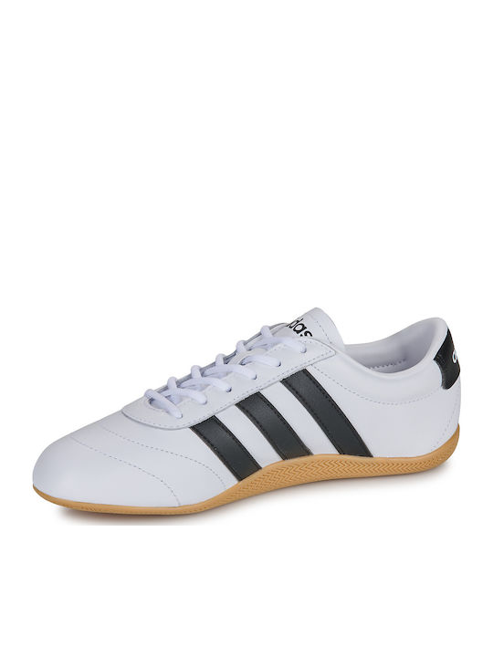 Grand Court Sneakers Бял