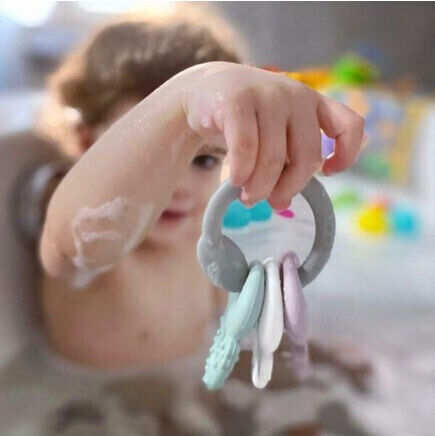 Bo Jungle Teething Rattle for Teething Relief made of Silicone for 3 months+