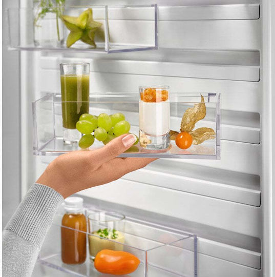Electrolux Ψυγειοκαταψύκτης 331lt NoFrost Υ186xΠ59.5xΒ65εκ. Inox LNC7ME32X3