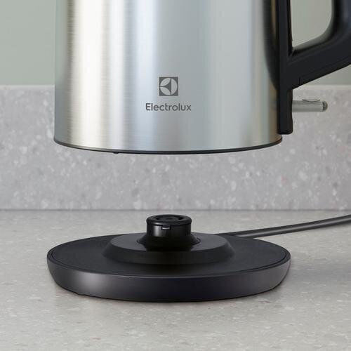 Electrolux Βραστήρας 1.7lt 2200W Ασημί