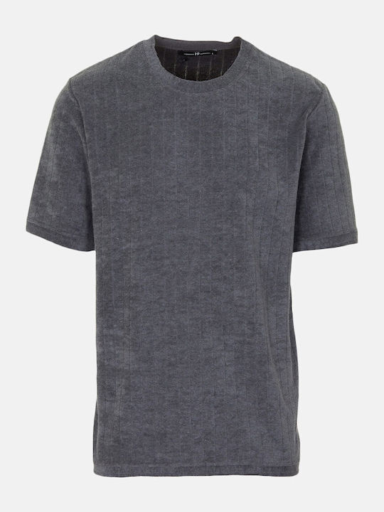 Nineteen Apparel Club