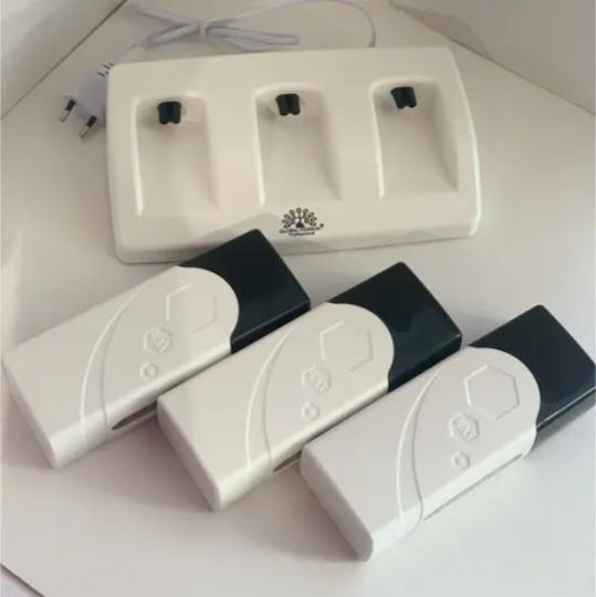 F5 Dreifach Wachswärmer Kerze Roll On mit Gestell 60w Schwarz