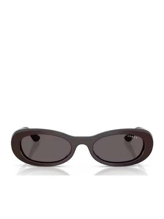 Vogue Damen Sonnenbrille mit Burgundisch Kunststoff Gestell und Gray Linse VO5582S 225287