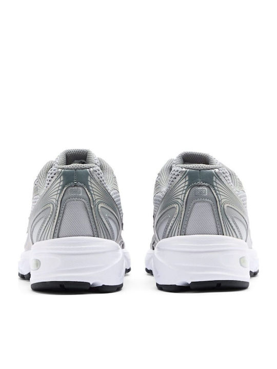740 Adidași Argintii Castlerock