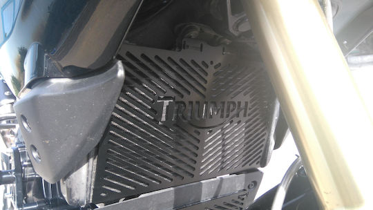 Cosmo Προστατευτικό Ψυγείου Μοτοσυκλέτας Triumph Tiger Μαύρο