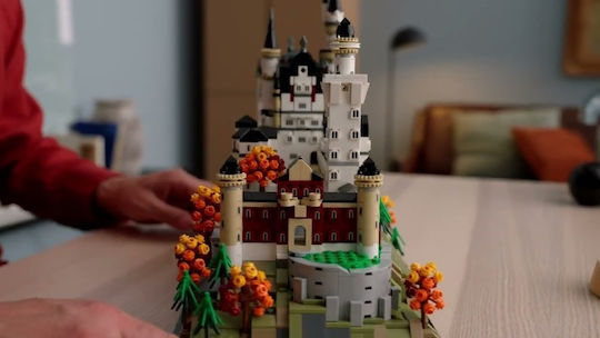 LEGO Architecture Neuschwanstein Castle pentru 18+ Ani 3455 Bucăți