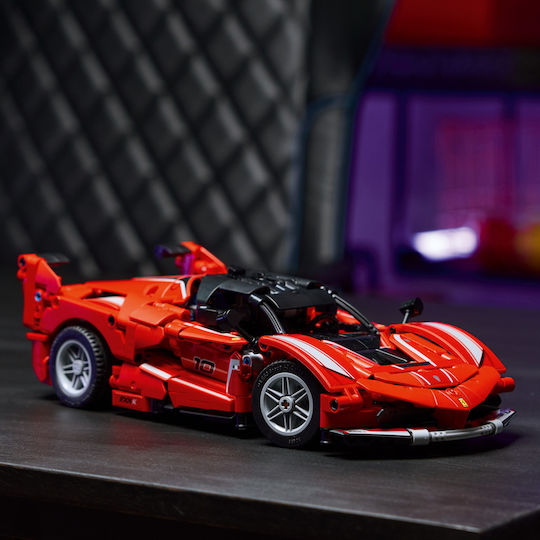 LEGO Technic Ferrari FXX K за 10+ Години 897 Бройки
