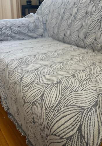 Linea Home Braid Cuvertură Pentru Canapea De Fotoliu Șenilă 180x160 Cm Gri