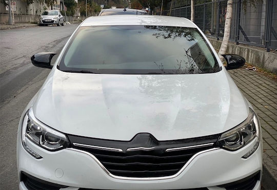 Set 2 Capace Oglindă Stil Batman Renault Megane IV 2016 Încoace Culoare Negru Pian Negru Lucios Instalare Ușoară Rezistent la UV Material Premium