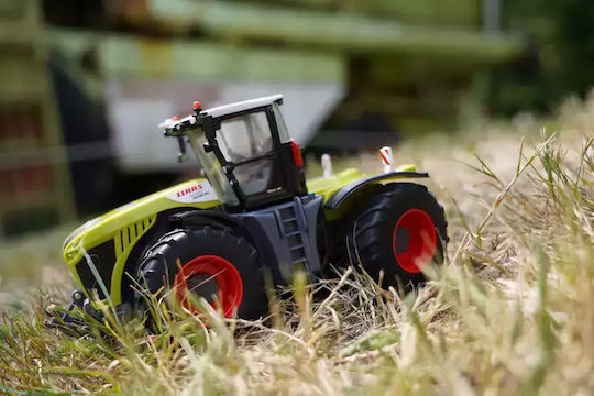 Tbd Claas Xerion 5000 Collectible Tractor Toy Tractor Toys Compatible With 1:32 Scale Farm Animals And Toys Suitable For Collectors And Children From 3 Years