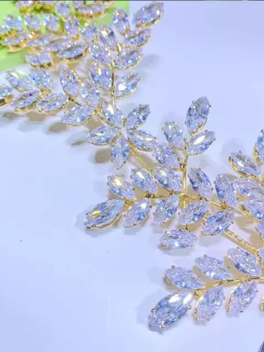 Luna Beautiful Headpiece with Very Sparkling Crystals of Absolute Clarity Fits All Wedding Dress Styles