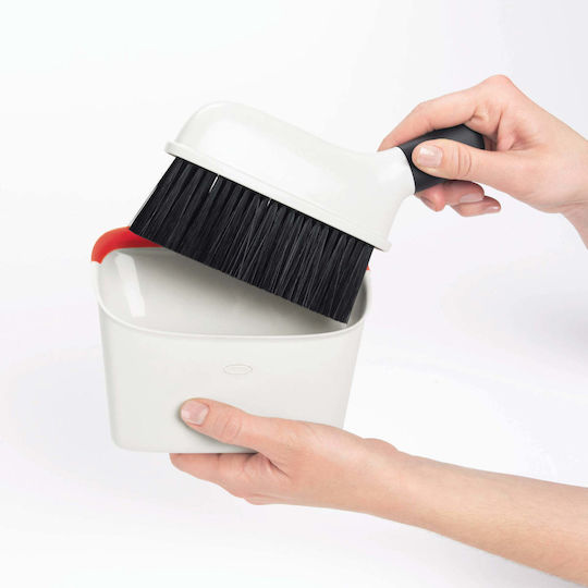 OXO Plastic Grips Dustpan & Brush Set 18.66x13.71cm 2pcs