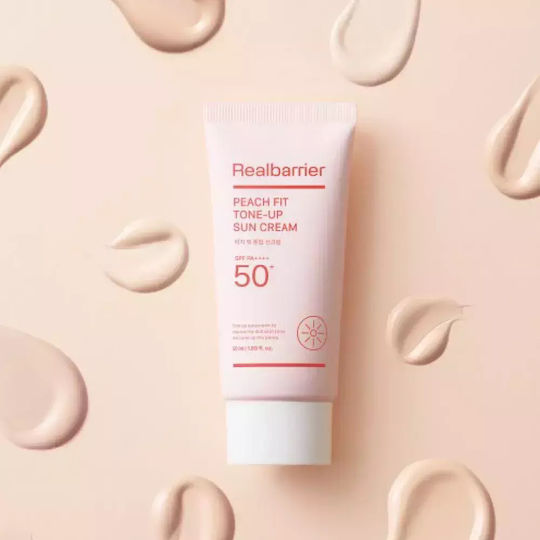 Real Barrier Peach Fit Tone-Up Cremă Antisolară pentru Față SPF50+ 50ml