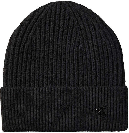 Beanie Beanie Knitted in Black color