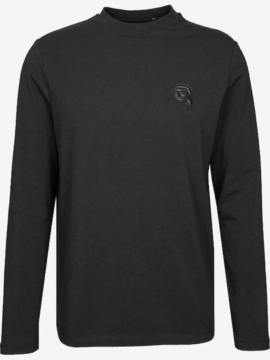 Black T-shirt
