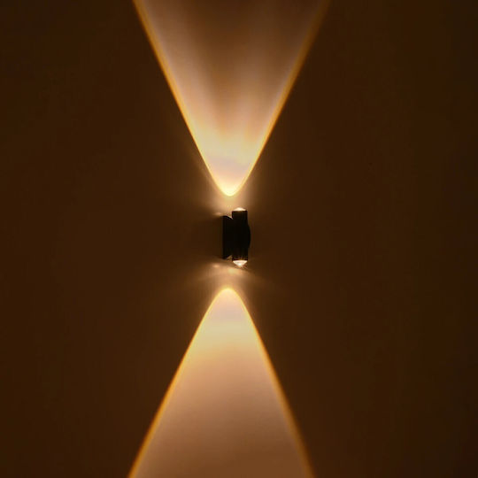 GloboStar Arc Επιτοίχιο Εξωτερικό Σποτ LED IP65 4W με Θερμό Λευκό Φως Διπλής Δέσμης 3.5x4.8x11.5εκ.