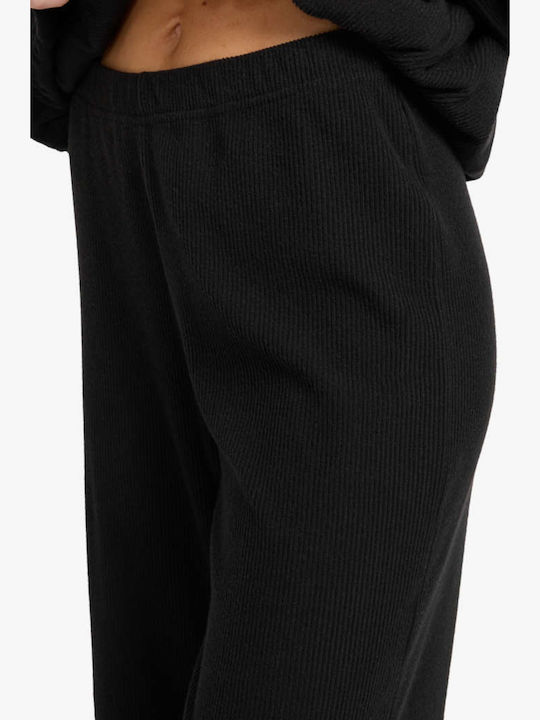Keep It Straight Women's Fabric Trousers Straight Line Black