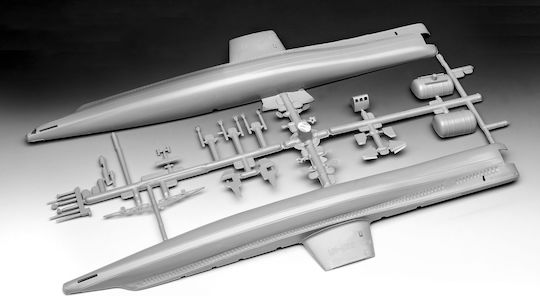 Assembly Model Revell Atomic Submarine U.S.S. Nautilus 30 Pieces