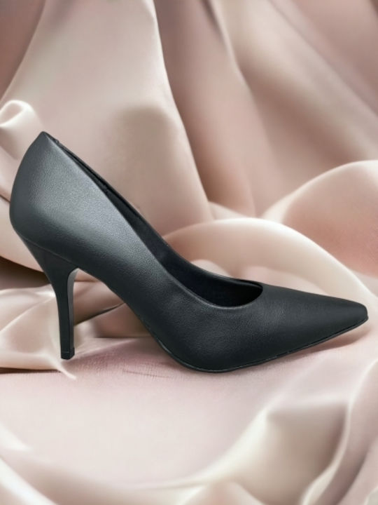 Black Heels 9569