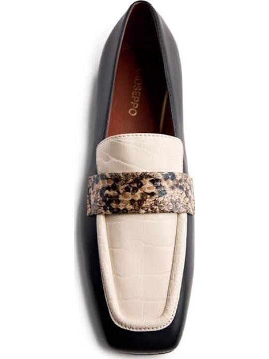 Women's Moccasins in Black Color